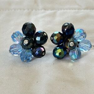 Silver Tone Earrings 2-tone Blue Flower Cluster Clip On’s Vintage